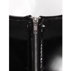 Lühike must bodüü naisele