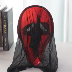 Hirmuta oma sõpru selle selgroogu kõditava Halloweeni maskiga!