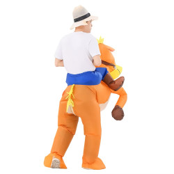 Puhutav täiskasvanute hobuse kostüüm